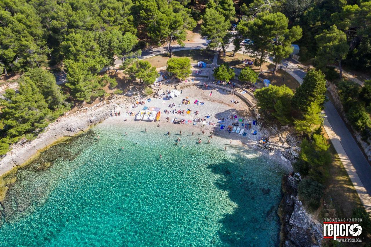 Monte Paradiso Deluxe Apartment Pula Luaran gambar